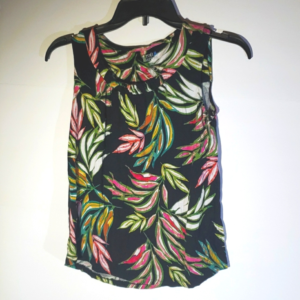 Croft&Barrow top, women size pxs, black negative space; colorful floral pattern.